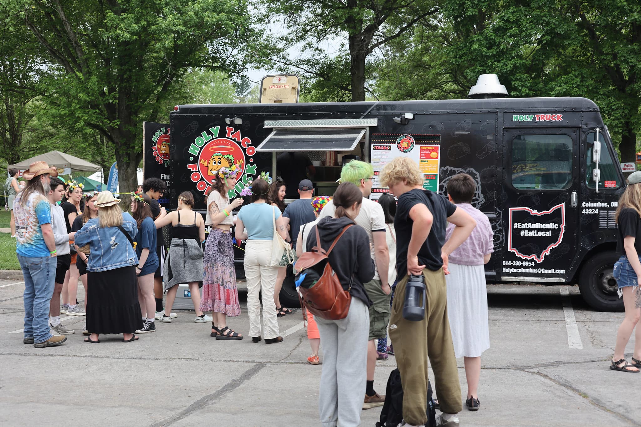 Kids' crafts activities